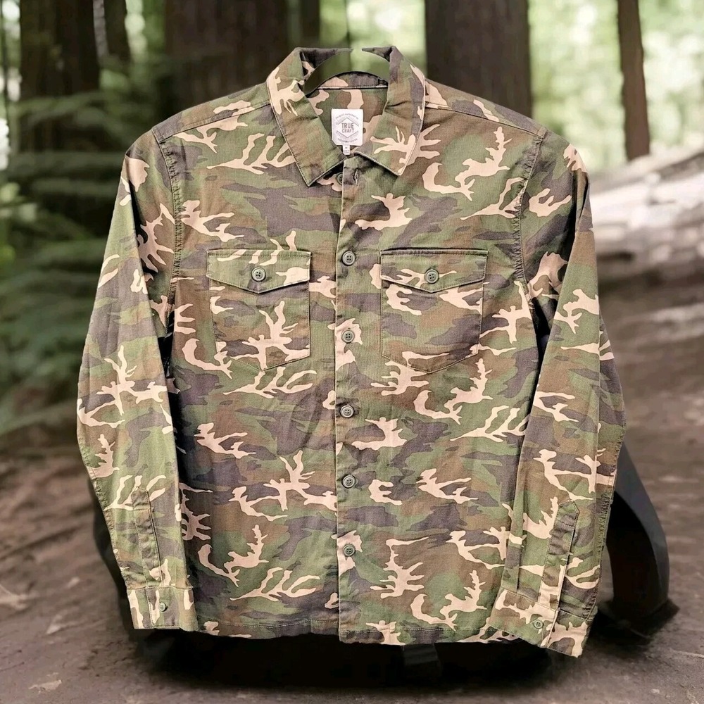 Men's Camo Hunting Shirt Medium Outdoor Long Sleeve Button Front NWT True Craft